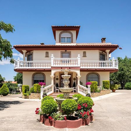 Vivienda Turistica Rural Mari Carmen Villa บาเอซา ภายนอก รูปภาพ